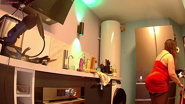 Snapshot of Endrocleia chatting on 02-19-25, 09:47 Endrocleia online show from 02-19-25, 09:47