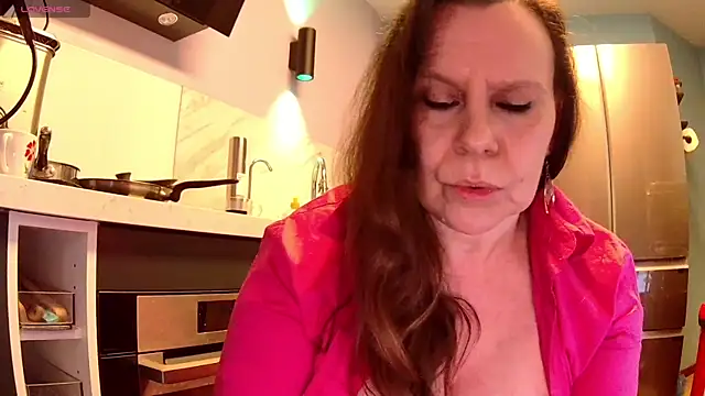 Snapshot of Endrocleia chatting on 03-14-25, 11:11 Endrocleia online show from 03-14-25, 11:11