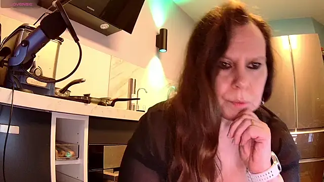 Snapshot of Endrocleia chatting on 03-16-25, 11:25 Endrocleia online show from 03-16-25, 11:25