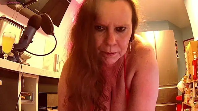 Snapshot of Endrocleia chatting on 06-14-26, 02:24 Endrocleia online show from 06-14-26, 02:24