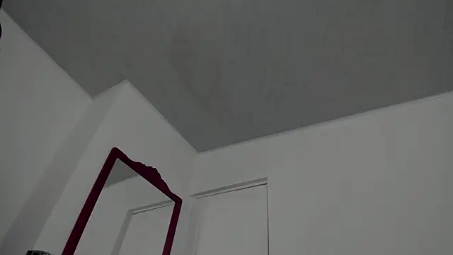 Snapshot of doll10stars chatting on 12-12-24, 04:43 doll10stars online show from 12-12-24, 04:43