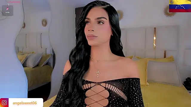 Snapshot of ANGELL06 chatting on 01-06-26, 04:27 ANGELL06 online show from 01-06-26, 04:27