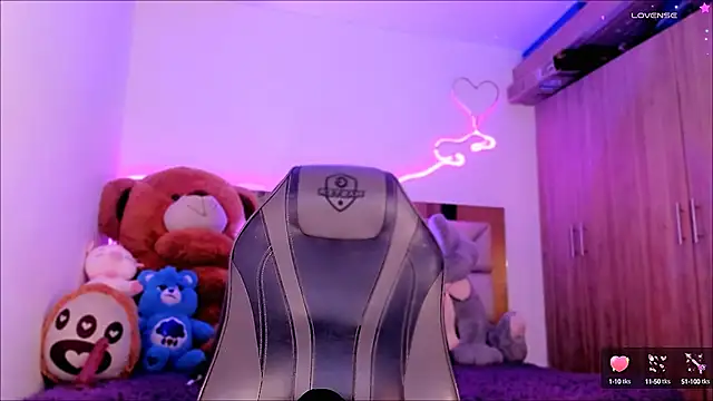 Snapshot of Lucidollts_ chatting on 02-07-25, 05:52 Lucidollts online show from 02-07-25, 05:52