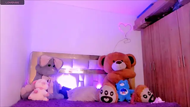 Snapshot of Lucidollts_ chatting on 02-09-25, 05:43 Lucidollts online show from 02-09-25, 05:43