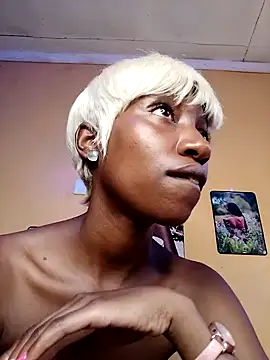 Snapshot of SexyPanker chatting on 03-05-25, 02:12 SexyPanker online show from 03-05-25, 02:12