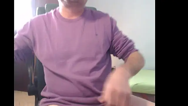 tuttiluss44 online show from 03-13-25, 08:37