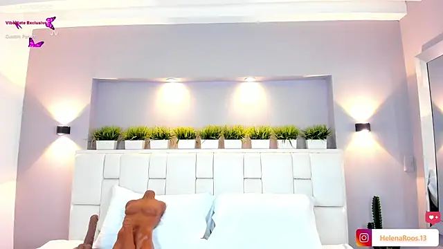 HelenaRoos online show from 12-18-25, 07:42