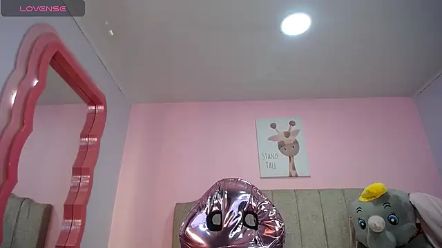 Snapshot of lizzyluk_ch chatting on 01-30-25, 04:34 lizzyluk ch online show from 01-30-25, 04:34