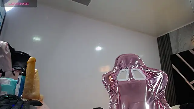 Snapshot of lizzyluk_ch chatting on 01-31-25, 06:25 lizzyluk ch online show from 01-31-25, 06:25