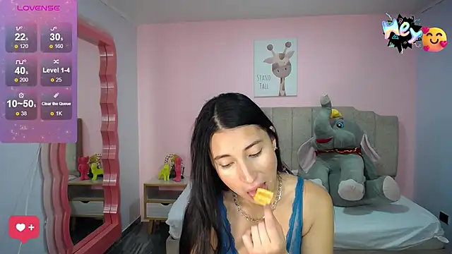 Snapshot of lizzyluk_ch chatting on 02-12-25, 04:33 lizzyluk ch online show from 02-12-25, 04:33