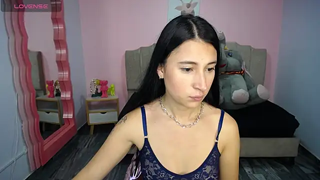 Snapshot of lizzyluk_ch chatting on 02-17-25, 04:26 lizzyluk ch online show from 02-17-25, 04:26