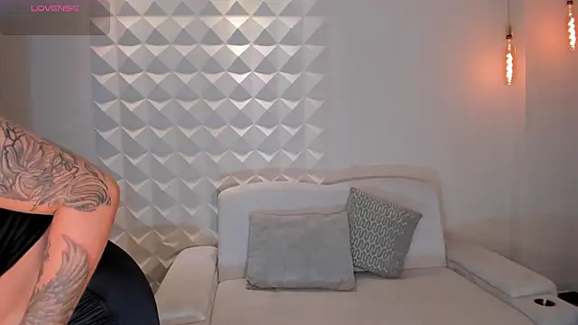 MariaHerrera  online show from 03-08-26, 02:04