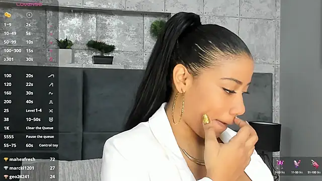 Salome Diaz  online show from 02-27-25, 01:28