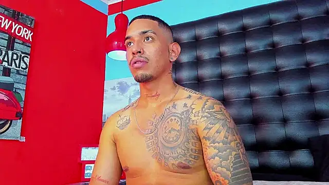 Snapshot of Damian09_ chatting on 11-06-25, 03:57 Damian09 online show from 11-06-25, 03:57