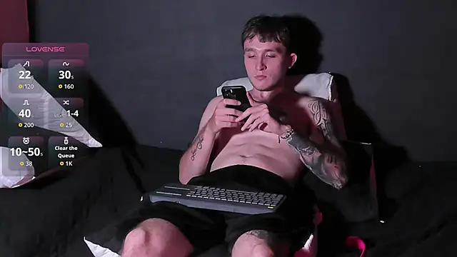 Dylanwhite23  online show from 10-18-25, 08:20