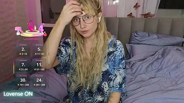 GoodGirl0024 online show from 02-24-25, 07:52