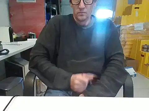 Snapshot of Raimundo1971 chatting on 10-14-25, 02:40 Raimundo1971 online show from 10-14-25, 02:40