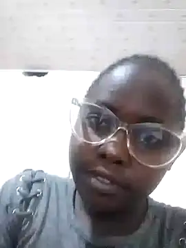 Sweetcecie01 online show from 02-15-25, 09:59