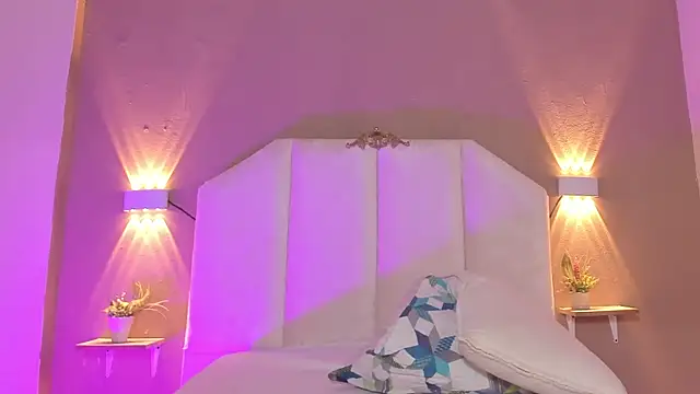 Snapshot of Juliette__3 chatting on 02-12-26, 01:50 Juliette 3 online show from 02-12-26, 01:50