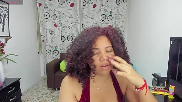 Snapshot of AngelaCoffee chatting on 02-08-25, 09:46 AngelaCoffee online show from 02-08-25, 09:46