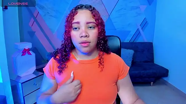 Snapshot of AngelaCoffee chatting on 10-25-25, 03:25 AngelaCoffee online show from 10-25-25, 03:25