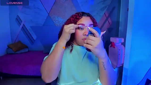 Snapshot of AngelaCoffee chatting on 10-30-25, 03:19 AngelaCoffee online show from 10-30-25, 03:19