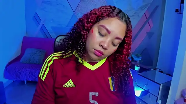 Snapshot of AngelaCoffee chatting on 11-07-25, 03:28 AngelaCoffee online show from 11-07-25, 03:28