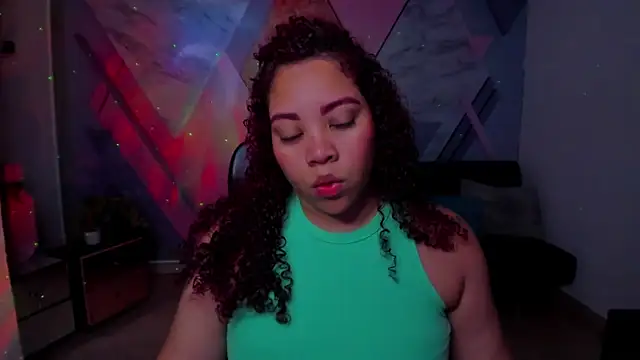 Snapshot of AngelaCoffee chatting on 12-04-25, 03:16 AngelaCoffee online show from 12-04-25, 03:16