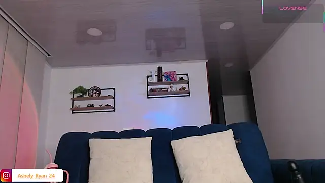 ashely ryan24 online show from 04-12-26, 11:10