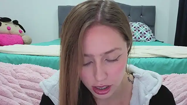 Snapshot of SofiaGc chatting on 03-05-26, 03:57 SofiaGc online show from 03-05-26, 03:57