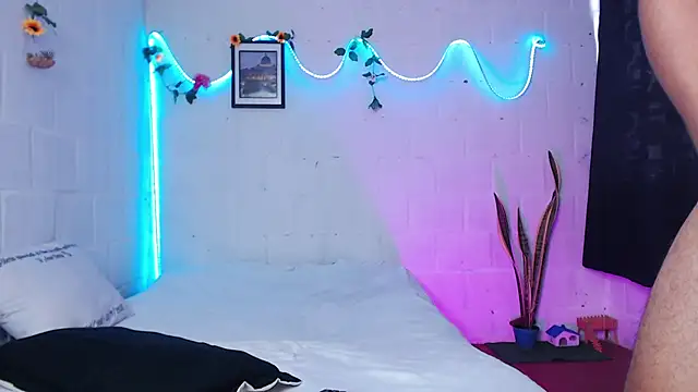 Snapshot of Khefthany chatting on 02-16-25, 09:59 Khefthany online show from 02-16-25, 09:59