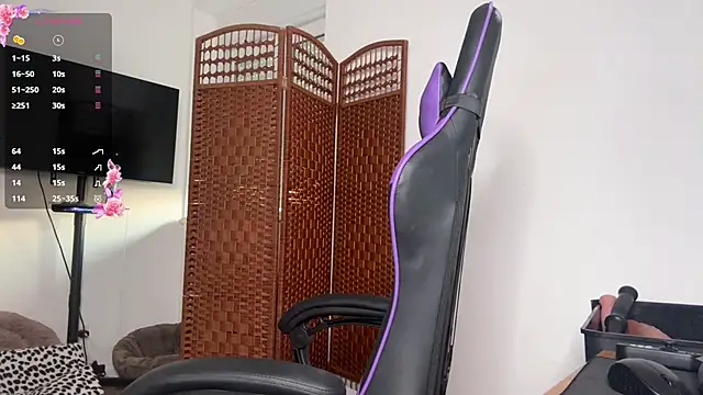 Snapshot of Caliiie-of chatting on 11-12-25, 06:58 Caliiie-of online show from 11-12-25, 06:58