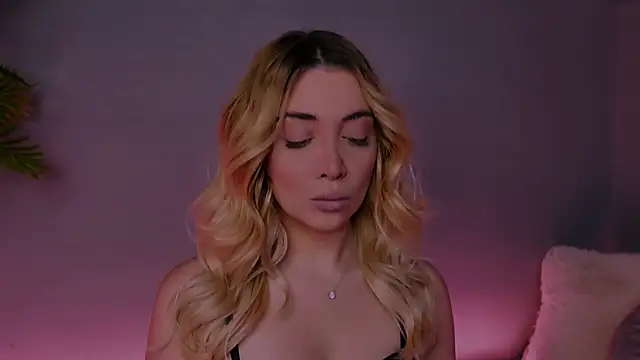 Snapshot of Jessielle chatting on 01-19-26, 08:29 Jessielle online show from 01-19-26, 08:29