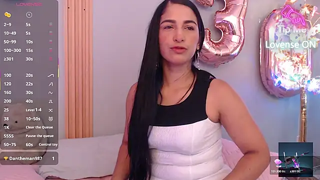 Snapshot of Thayssa_ross chatting on 04-30-26, 02:56 Thayssa ross online show from 04-30-26, 02:56