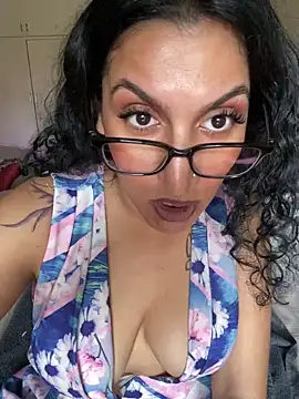 Snapshot of Indianbutter11 chatting on 02-03-25, 05:29 Indianbutter11 online show from 02-03-25, 05:29