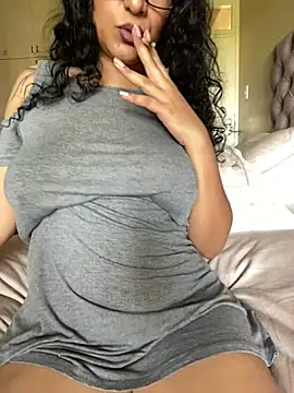 Snapshot of Indianbutter11 chatting on 02-09-25, 06:01 Indianbutter11 online show from 02-09-25, 06:01