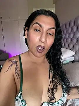 Snapshot of Indianbutter11 chatting on 02-10-25, 05:14 Indianbutter11 online show from 02-10-25, 05:14