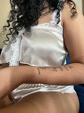 Snapshot of Indianbutter11 chatting on 02-18-25, 08:49 Indianbutter11 online show from 02-18-25, 08:49