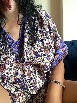 Snapshot of Indianbutter11 chatting on 02-25-25, 11:19 Indianbutter11 online show from 02-25-25, 11:19