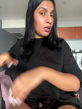 Snapshot of Indianbutter11 chatting on 11-06-25, 05:08 Indianbutter11 online show from 11-06-25, 05:08