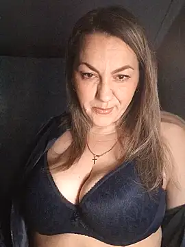 Snapshot of Ant0nina chatting on 12-14-24, 10:07 Ant0nina online show from 12-14-24, 10:07