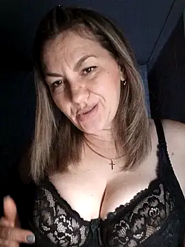 Snapshot of Ant0nina chatting on 12-29-24, 01:56 Ant0nina online show from 12-29-24, 01:56