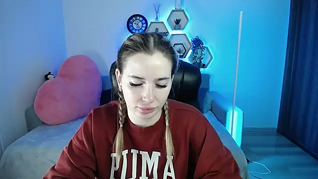 SabrinViolet online show from 01-14-26, 09:04