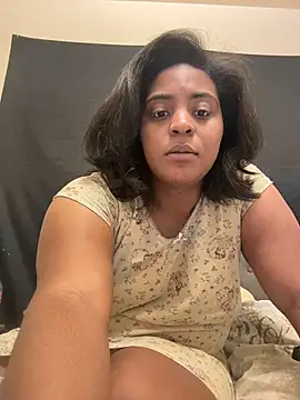 Snapshot of prettlovely14 chatting on 12-22-25, 07:55 prettlovely14 online show from 12-22-25, 07:55