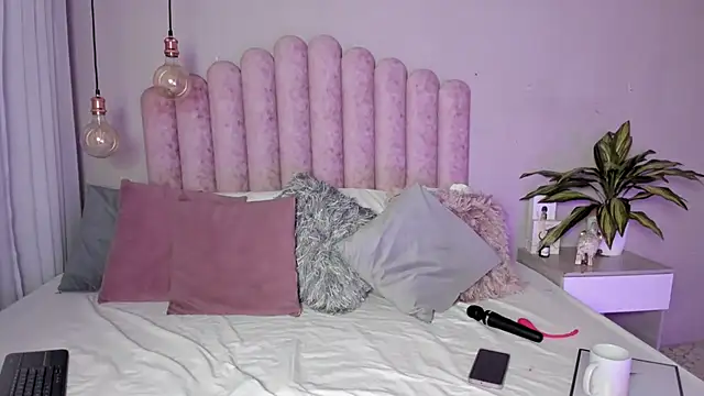 SusanBenett online show from 09-10-25, 08:09