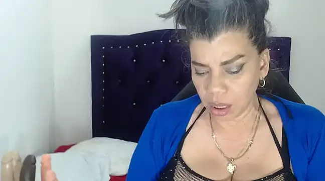 Snapshot of vikyadams chatting on 02-12-25, 02:03 vikyadams online show from 02-12-25, 02:03