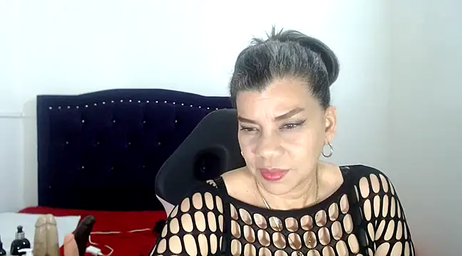Snapshot of vikyadams chatting on 02-20-25, 03:01 vikyadams online show from 02-20-25, 03:01