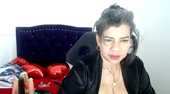Snapshot of vikyadams chatting on 02-21-25, 02:50 vikyadams online show from 02-21-25, 02:50