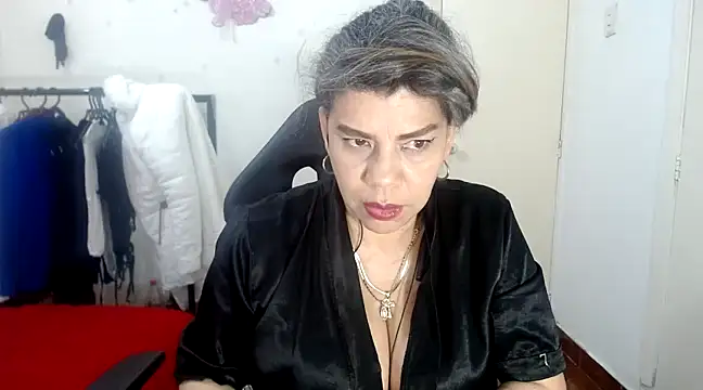 Snapshot of vikyadams chatting on 02-24-25, 01:53 vikyadams online show from 02-24-25, 01:53
