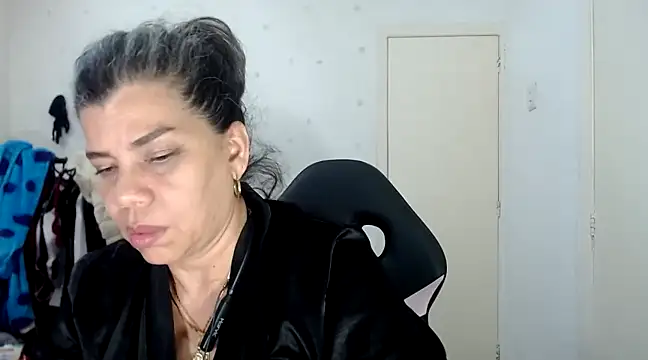 Snapshot of vikyadams chatting on 02-27-25, 03:37 vikyadams online show from 02-27-25, 03:37